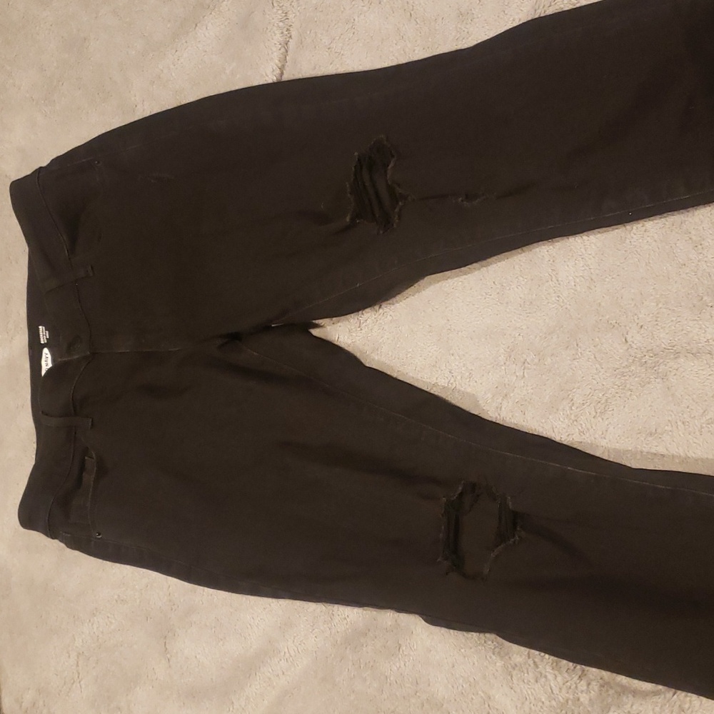 Old Navy Rockstar Black Ripped Ankle Jeans